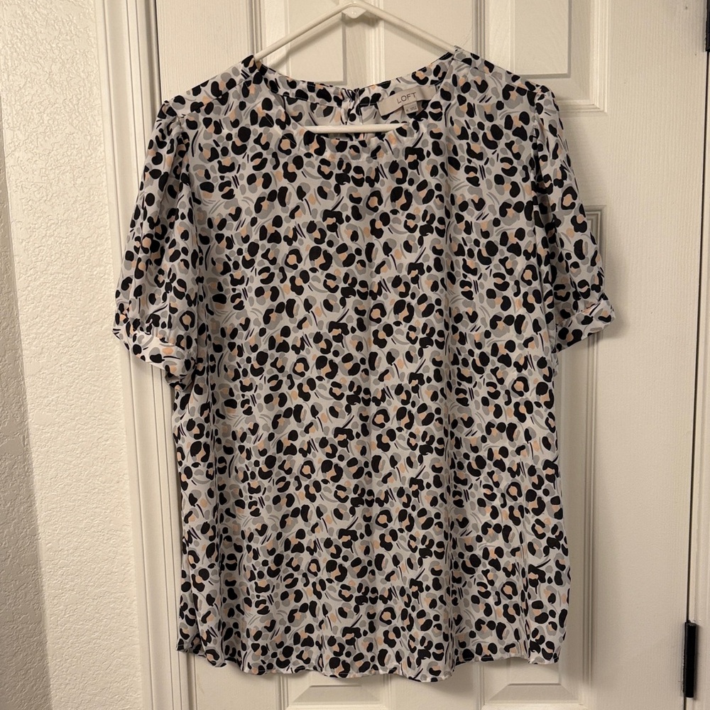 LOFT Black and Grey Animal Print Short Sleeve Top